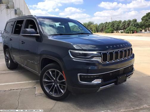 Gray 2022 Jeep Wagoneer Series III