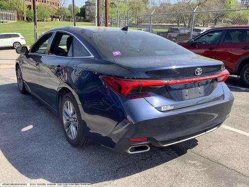 Black 2019 Toyota Avalon XLE