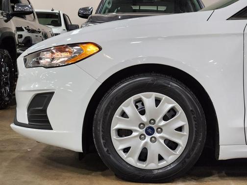 2019 Ford Fusion S
