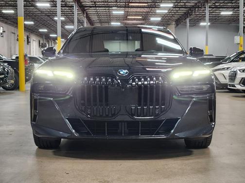 2023 BMW 740 i