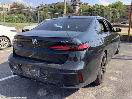 2023 BMW 740 i