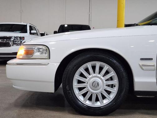 2009 Mercury Grand Marquis LS