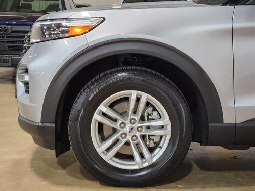 Silver 2022 Ford Explorer XLT