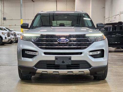 Silver 2022 Ford Explorer XLT