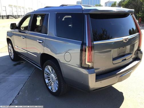 2019 Cadillac Escalade Platinum