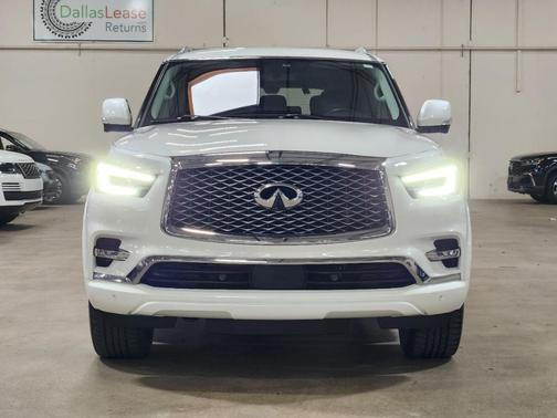 Moonstone White 2022 INFINITI QX80 Luxe