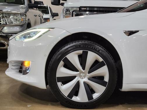 2020 Tesla Model S Long Range Plus