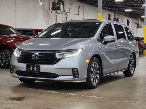 Silver 2022 Honda Odyssey EX-L