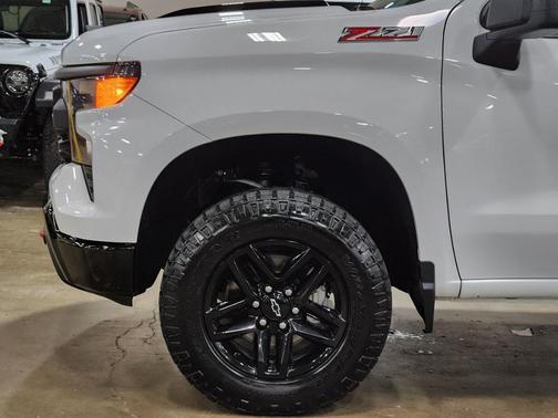 2023 Chevrolet Silverado 1500 Custom Trail Boss