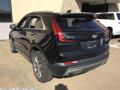 2021 Cadillac XT4 Premium Luxury