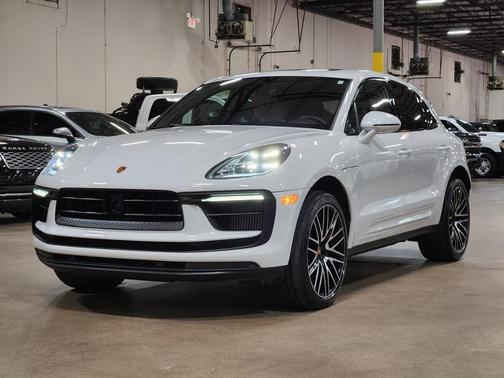 White 2023 Porsche Macan S
