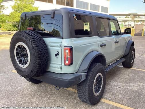 2023 Ford Bronco Badlands