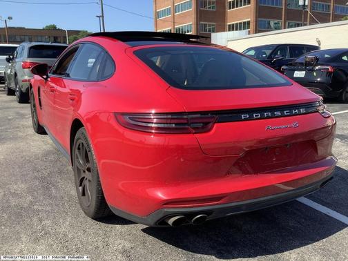 2017 Porsche Panamera 4S