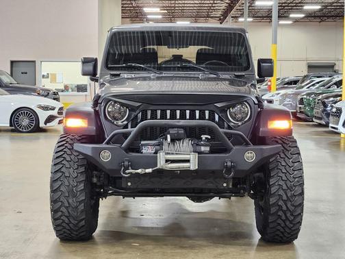 Gray 2018 Jeep Wrangler Unlimited Sport