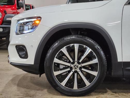 2023 Mercedes-Benz GLB 250 Base