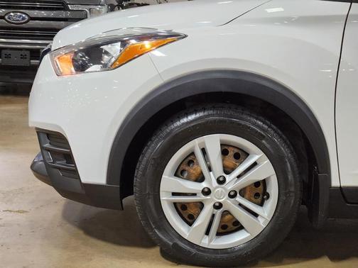 2020 Nissan Kicks S