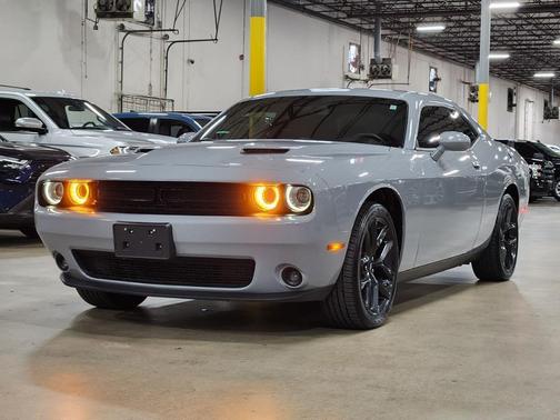 2022 Dodge Challenger SXT