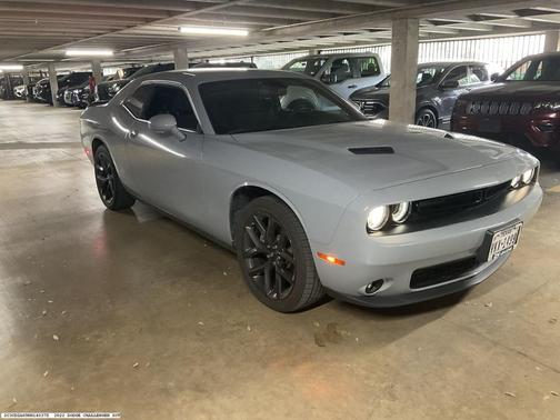 2022 Dodge Challenger SXT