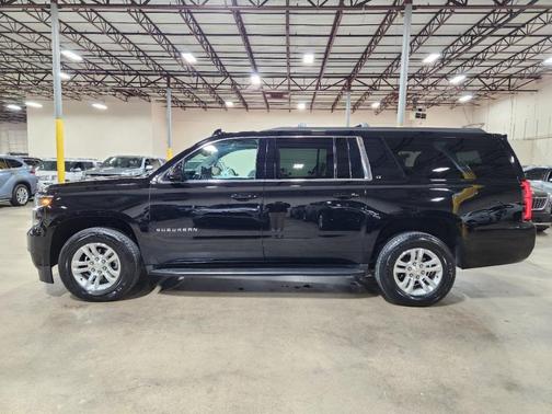 2017 Chevrolet Suburban LT