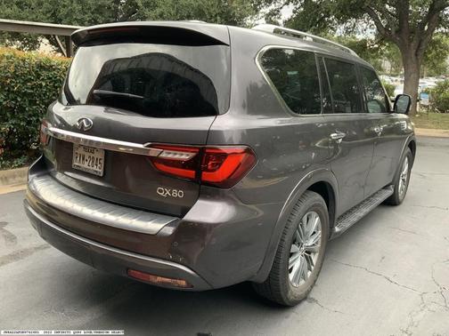 2022 INFINITI QX80 Luxe