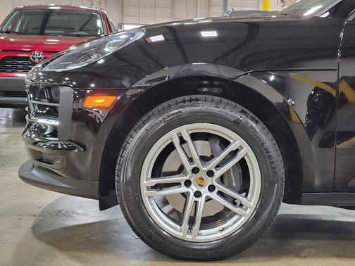 2021 Porsche Macan Base