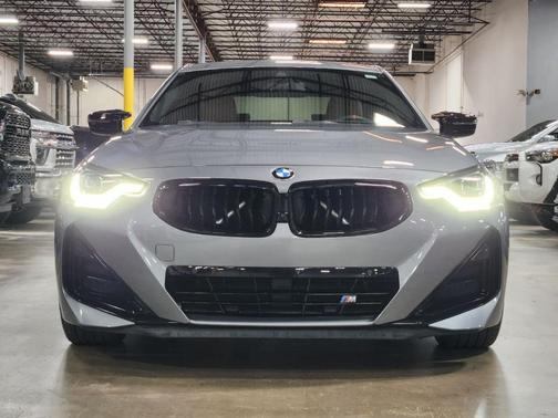 2025 BMW M240 i