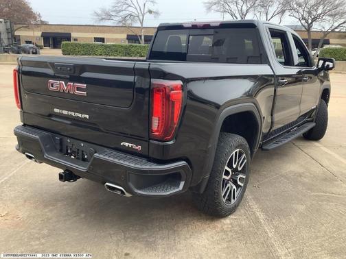 2023 GMC Sierra 1500 AT4