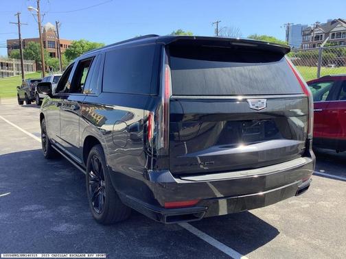 2023 Cadillac Escalade ESV Sport