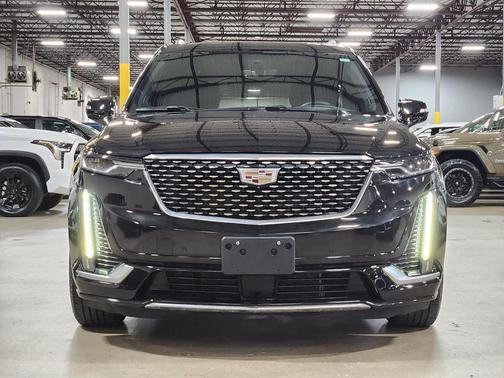 2022 Cadillac XT6 Premium Luxury FWD