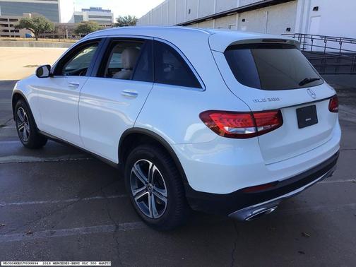 2018 Mercedes-Benz GLC 300 Base 4MATIC