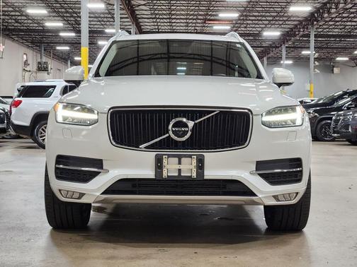 2019 Volvo XC90 T6 Momentum