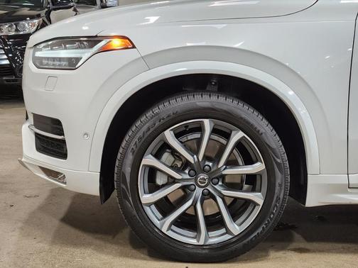 2019 Volvo XC90 T6 Momentum