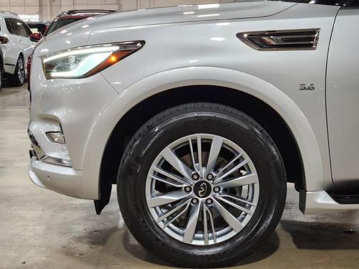 2019 INFINITI QX80 Luxe
