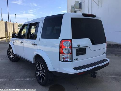 Fuji White 2012 Land Rover LR4 Lux
