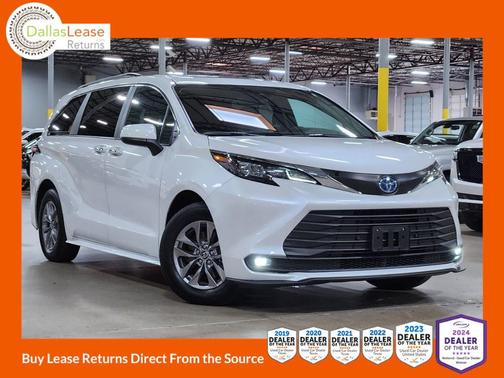 2025 Toyota Sienna XLE