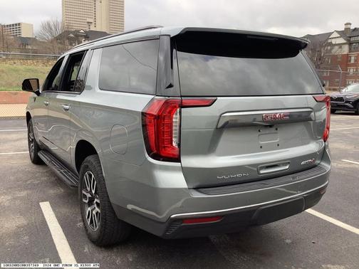 2024 GMC Yukon XL AT4