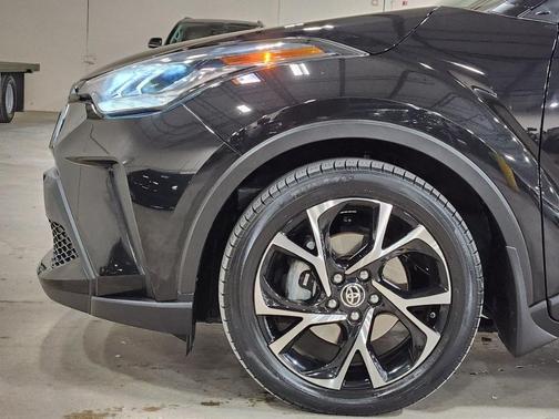 2021 Toyota C-HR XLE