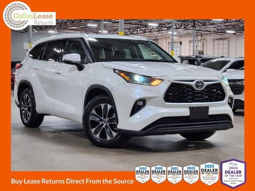 Blizzard Pearl 2021 Toyota Highlander XLE