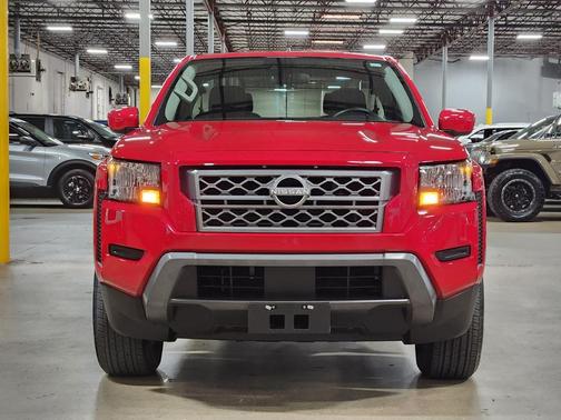 2022 Nissan Frontier SV