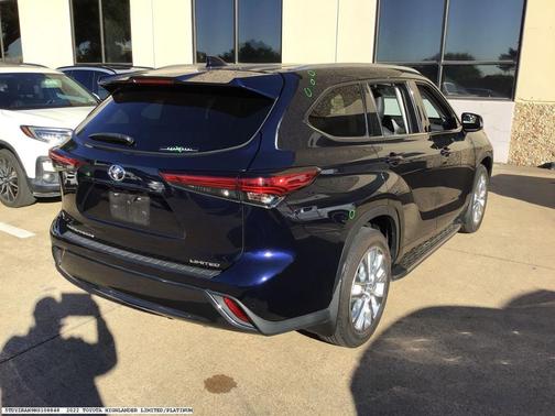 2022 Toyota Highlander Limited