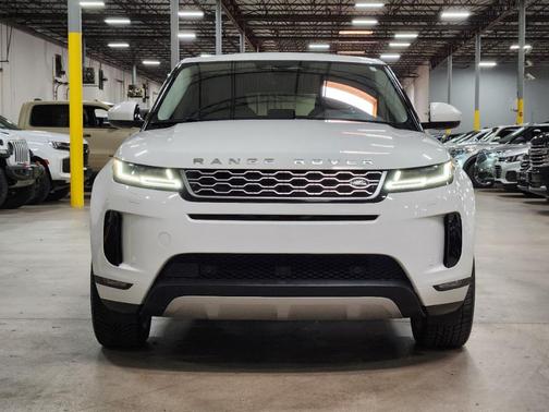 Fuji White 2023 Land Rover Range Rover Evoque SE