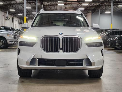 2023 BMW X7 xDrive40i
