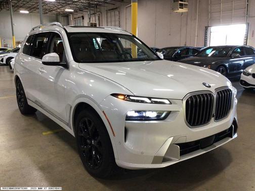 2023 BMW X7 xDrive40i