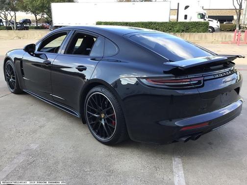 2019 Porsche Panamera GTS