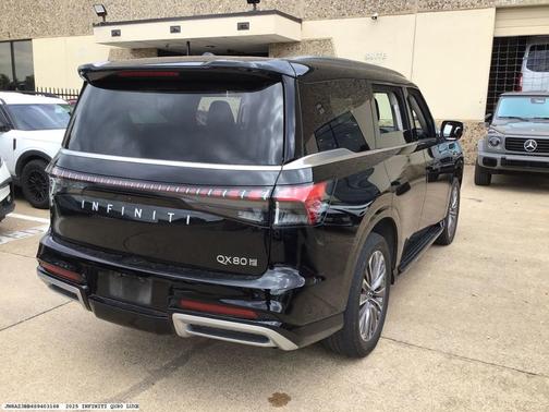 Black Obsidian 2025 INFINITI QX80 Luxe