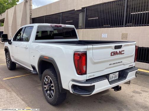 2023 GMC Sierra 2500 AT4