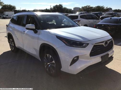 2021 Toyota Highlander XLE