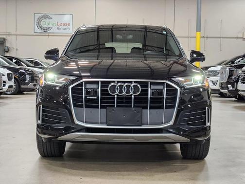 2022 Audi Q7 45 Premium Plus