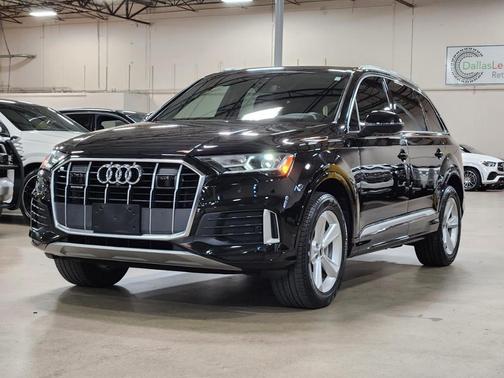2022 Audi Q7 45 Premium Plus
