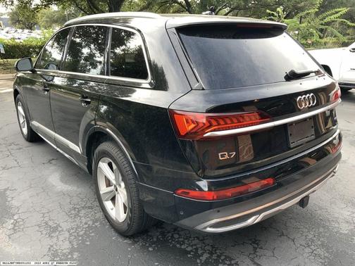 2022 Audi Q7 45 Premium Plus